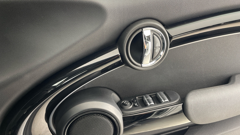 MINI Convertible 1.5 Cooper Classic Premium Plus 2dr Auto Petrol Convertible